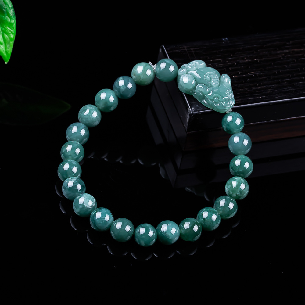 Natural Burmese Jadeite Pixiu  - Jewelry & Watches Vitopoulos recension och pris